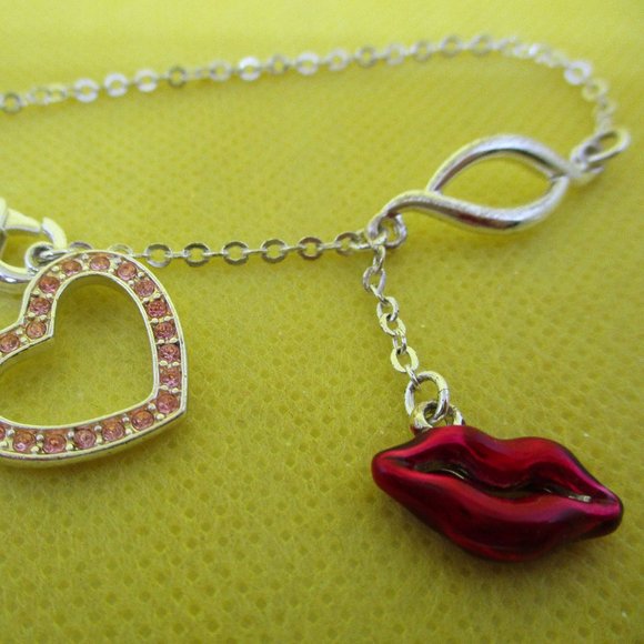 Avon Lips Heart Bracelet Avon Enamel Lips Rhinestone Heart Bracelet Red Enamel - Picture 9 of 13